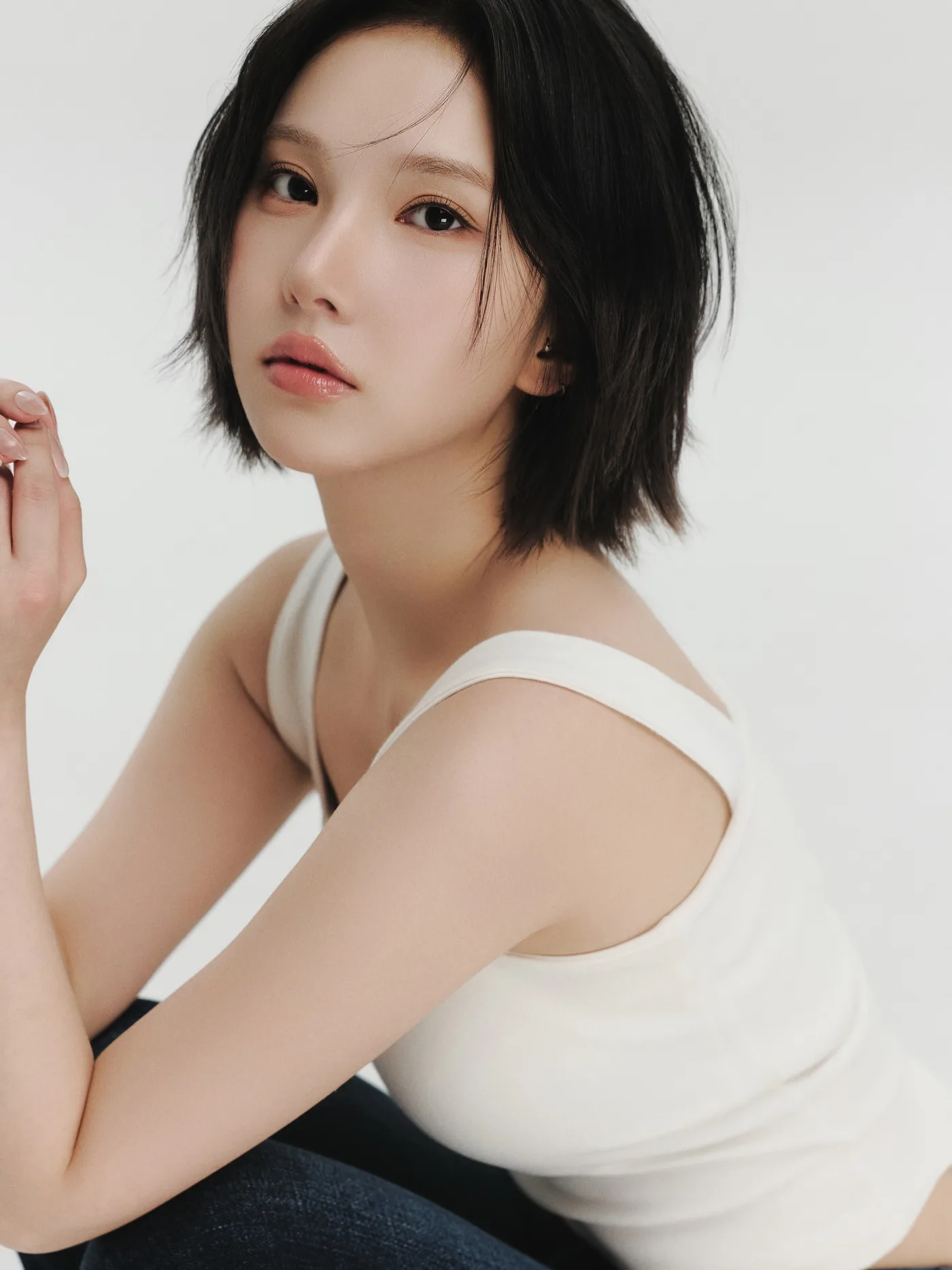 Eunha nas fotos de perfil divulgadas pela UNCORE em 27 de outubro de 2026