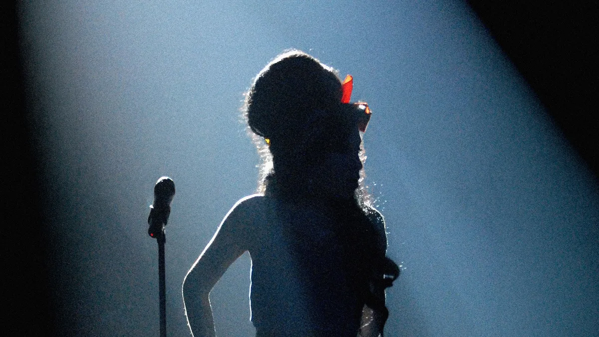 Fotografia de arquivo usada pelo Roundhouse na divulgação do tributo a Amy Winehouse