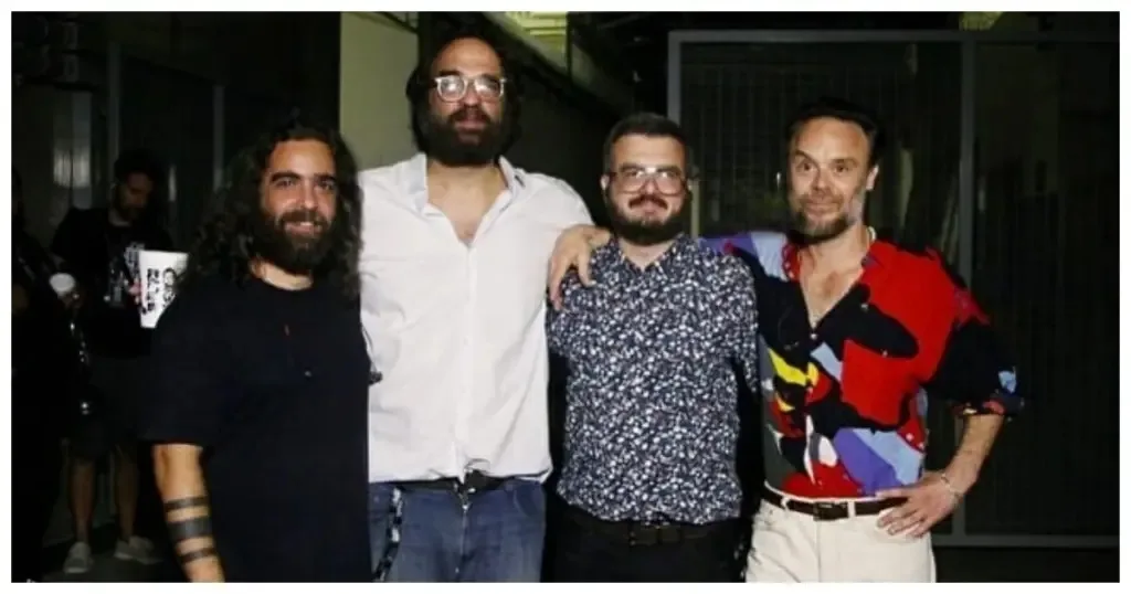 Los Hermanos em outra fotografia de arquivo do grupo