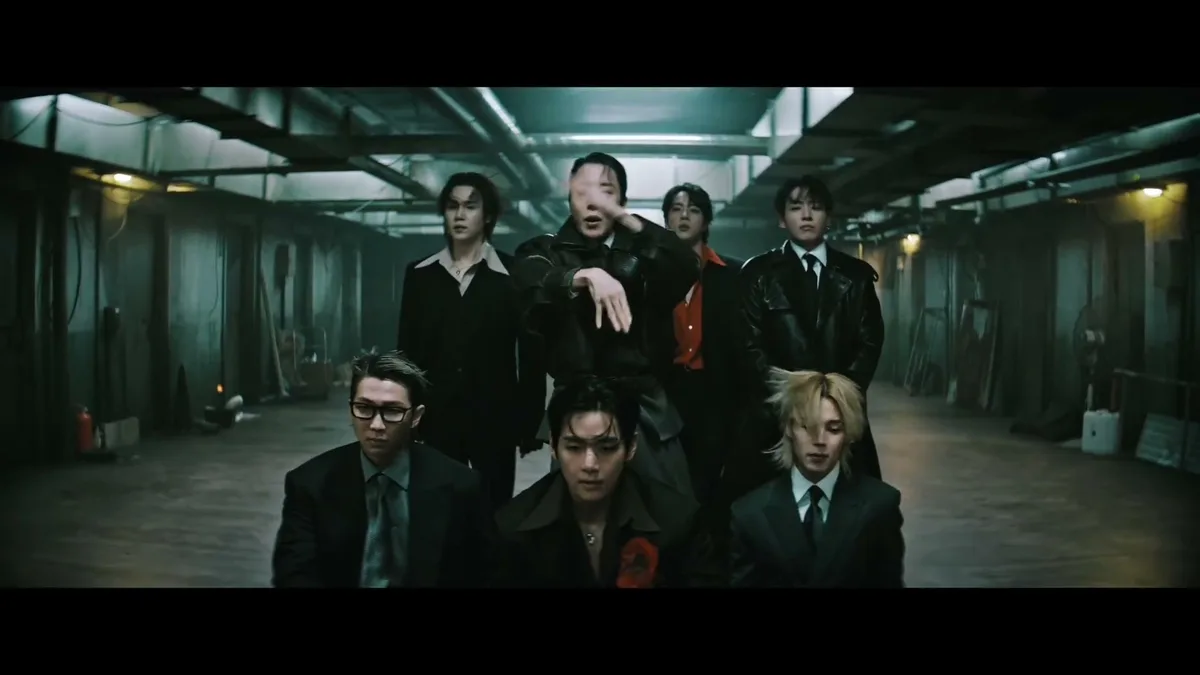 Integrantes do BTS em cena do clipe 2.0